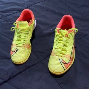 Ladies shoes size 7.5